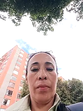 Snapshot of Coeur_de_luxure chatting on January 31, 2026, 7:34 pm Coeur de luxure online show from January 31, 2026, 7:34 pm