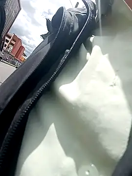 Coeur de luxure online show from October 8, 2025, 6:19 pm