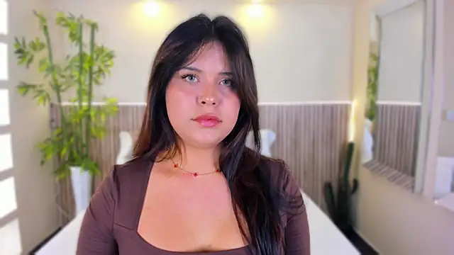 Snapshot of GeorginaReyes chatting on July 1, 2026, 10:32 pm GeorginaReyes online show from July 1, 2026, 10:32 pm