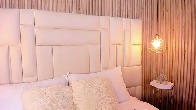 GeorginaReyes online show from March 31, 2026, 8:44 pm