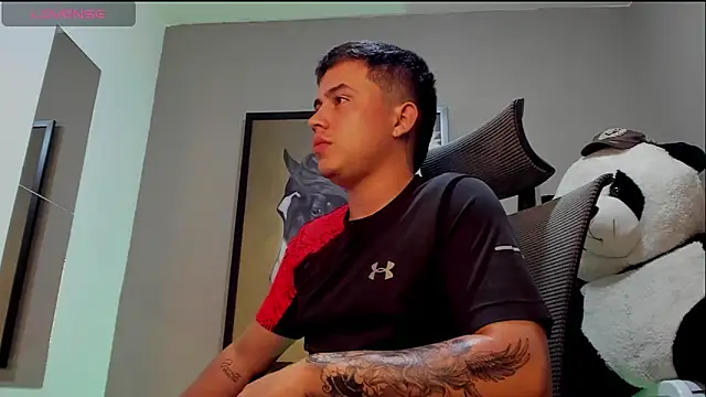 mattiwsmorris  online show from September 25, 2025, 3:23 am