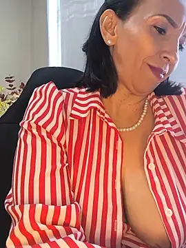 Mrsvictoriaaa online show from May 29, 2026, 8:37 pm