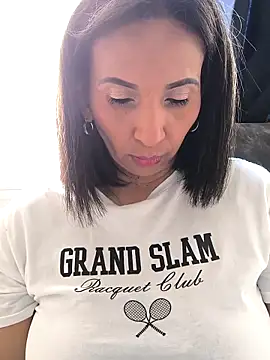 Mrsvictoriaaa online show from March 13, 2025, 3:28 pm