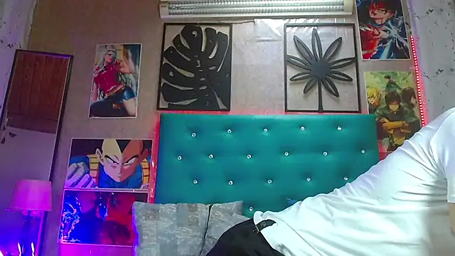 LiamAndrewzz online show from November 27, 2025, 4:51 pm