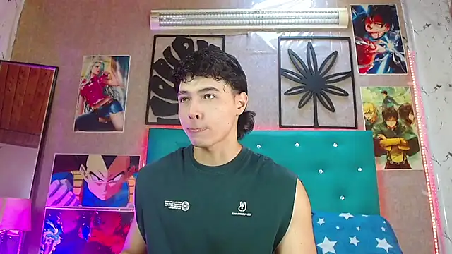 LiamAndrewzz online show from December 3, 2025, 6:18 pm