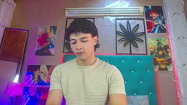 Snapshot of LiamAndrewzz chatting on January 18, 2026, 7:39 pm LiamAndrewzz online show from January 18, 2026, 7:39 pm