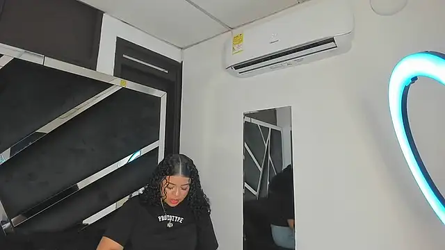 Rubyxht online show from October 29, 2025, 12:59 pm