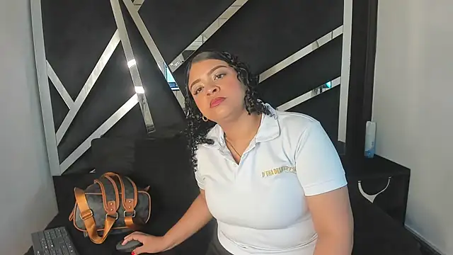 Rubyxht online show from October 31, 2025, 12:46 pm