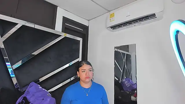 Rubyxht online show from November 2, 2025, 12:43 pm