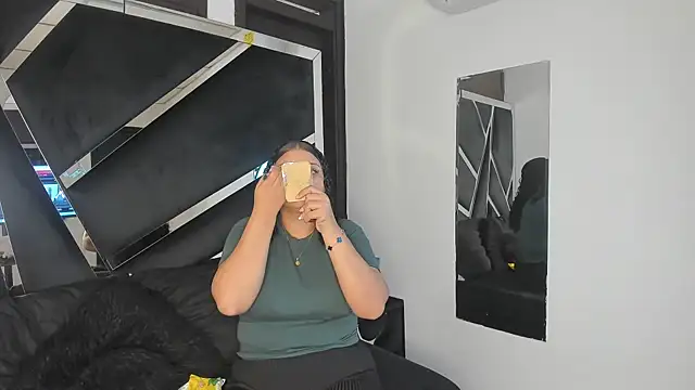 Rubyxht online show from September 23, 2025, 12:34 pm