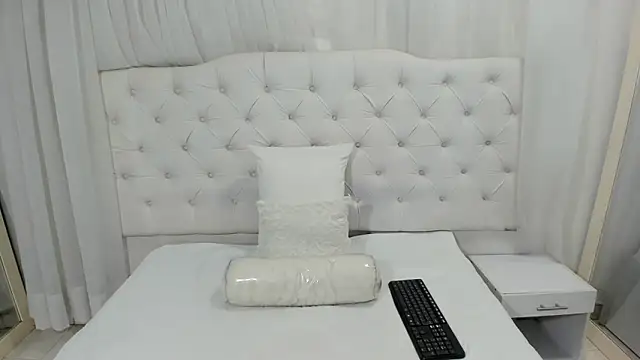 frank jhonsson online show from November 28, 2025, 4:51 pm