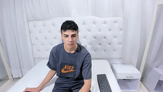 frank jhonsson online show from January 15, 2026, 5:05 pm