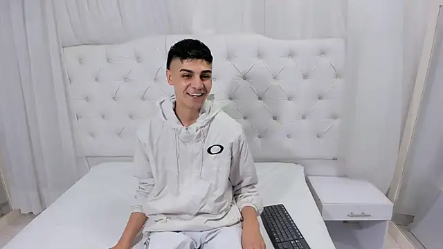 frank jhonsson online show from January 9, 2026, 5:09 pm