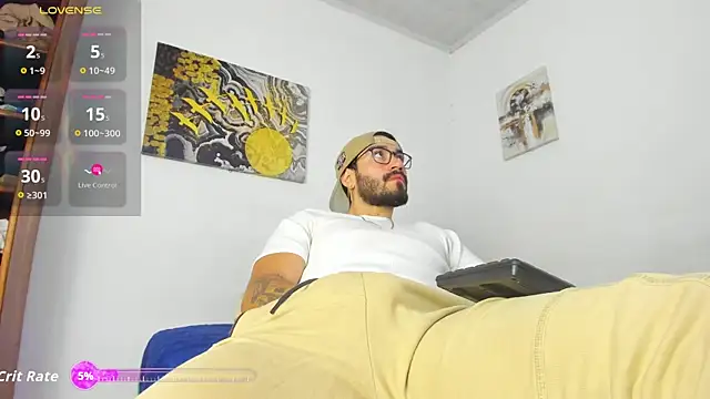 Snapshot of jeyco_santino chatting on September 9, 2025, 10:36 am jeyco santino online show from September 9, 2025, 10:36 am