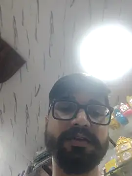 Snapshot of yourindianfellow chatting on April 19, 2026, 4:52 pm yourindianfellow online show from April 19, 2026, 4:52 pm