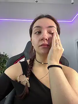 AshleySkott  online show from October 2, 2025, 7:56 am