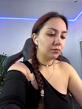 AshleySkott  online show from October 20, 2025, 8:48 am