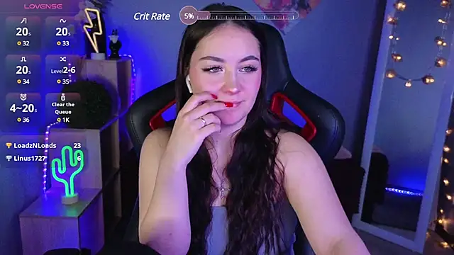 AshleySkott  online show from February 20, 2025, 10:37 am