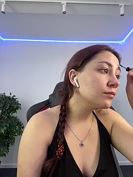 AshleySkott  online show from September 21, 2025, 8:30 am