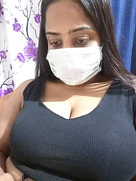 COZY ROZI online show from October 16, 2025, 4:37 pm