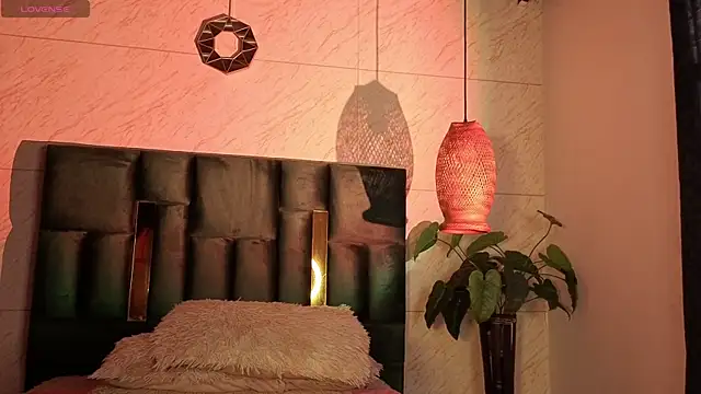 Susana Williamss online show from March 19, 2026, 8:42 pm