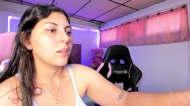 Cristal Smith20 online show from June 9, 2026, 2:51 pm