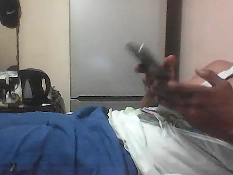 Snapshot of TwistedR chatting on January 11, 2026, 12:39 am TwistedR online show from January 11, 2026, 12:39 am