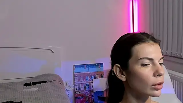 Snapshot of Andrea_tasty chatting on March 19, 2025, 1:21 am Andrea tasty online show from March 19, 2025, 1:21 am