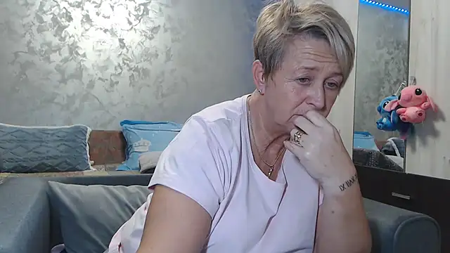 RosesandLillies online show from February 8, 2026, 6:27 pm