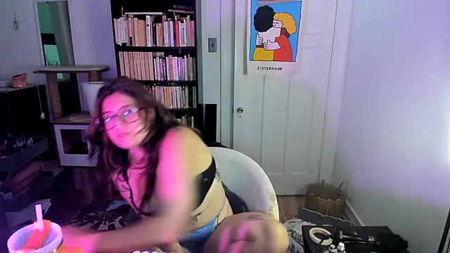 Rosiee69  online show from September 8, 2025, 8:19 pm