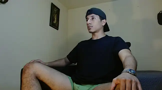 AngelHil online show from February 28, 2025, 2:42 am