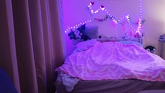 boozekirs  online show from February 17, 2026, 2:31 am