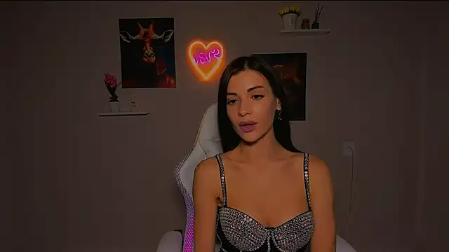 Snapshot of KetiWils chatting on March 14, 2025, 5:24 pm KetiWils online show from March 14, 2025, 5:24 pm