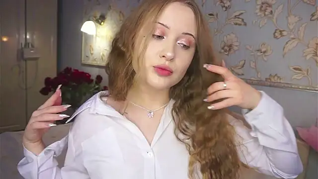 QuennaCoote online show from April 17, 2026, 7:22 am