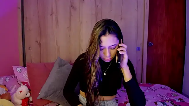 Snapshot of TANIA_06 chatting on June 8, 2026, 1:11 pm TANIA 06 online show from June 8, 2026, 1:11 pm