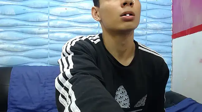 seigfried0 online show from February 20, 2025, 6:57 pm