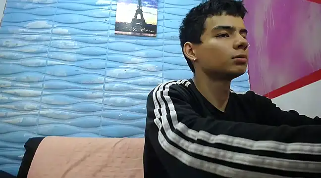 seigfried0 online show from March 18, 2025, 8:16 pm