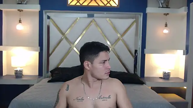 SaraClub JY online show from December 19, 2025, 3:21 am