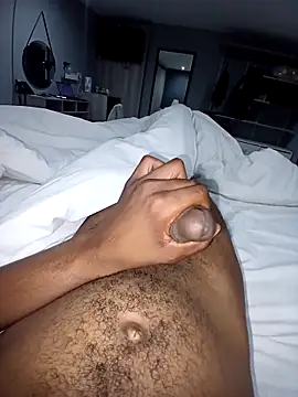 Thomashick002 online show from February 5, 2026, 12:28 am