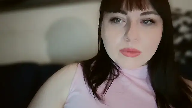 Snapshot of KamillaLaLove chatting on October 2, 2025, 5:38 pm KamillaLaLove online show from October 2, 2025, 5:38 pm