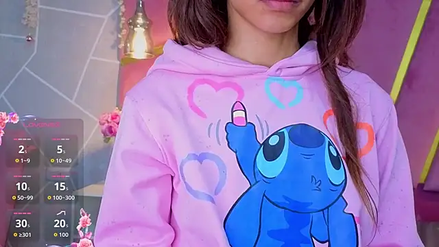 EmmyCortez online show from April 17, 2026, 11:46 am