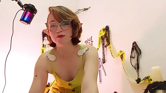 Snapshot of Elise_Nyx chatting on November 2, 2025, 7:41 pm Elise Nyx online show from November 2, 2025, 7:41 pm