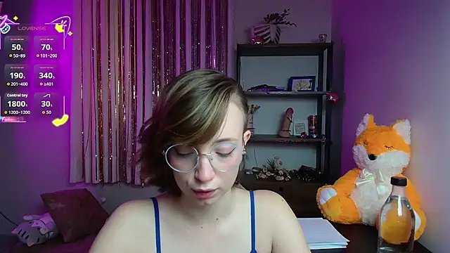 Snapshot of Elise_Nyx chatting on January 9, 2026, 12:45 pm Elise Nyx online show from January 9, 2026, 12:45 pm