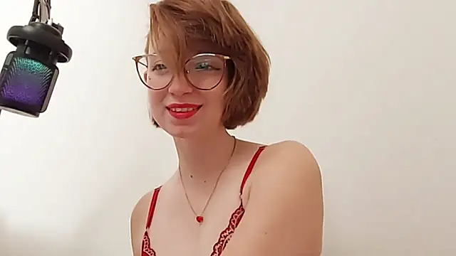 Snapshot of Elise_Nyx chatting on September 20, 2025, 1:49 pm Elise Nyx online show from September 20, 2025, 1:49 pm