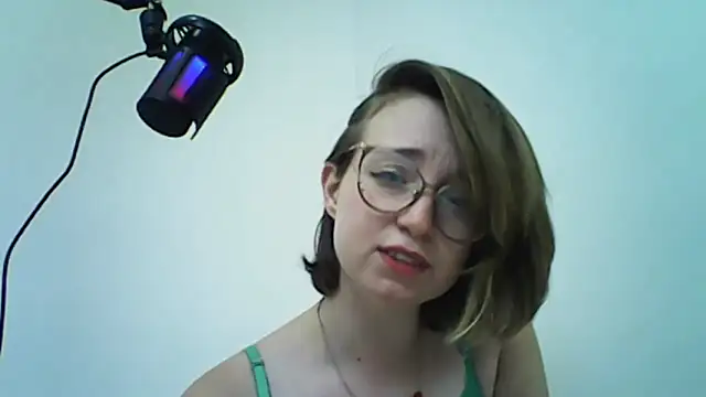 Snapshot of Elise_Nyx chatting on September 10, 2025, 12:48 pm Elise Nyx online show from September 10, 2025, 12:48 pm