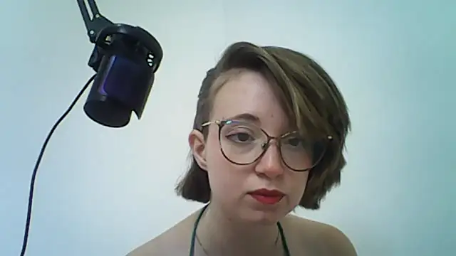 Snapshot of Elise_Nyx chatting on September 12, 2025, 12:16 pm Elise Nyx online show from September 12, 2025, 12:16 pm