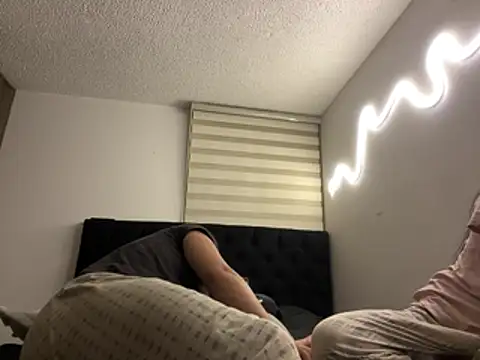 DesireLuxe online show from March 13, 2026, 7:24 am