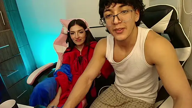 Snapshot of DesireLuxe chatting on November 20, 2025, 5:52 am DesireLuxe online show from November 20, 2025, 5:52 am