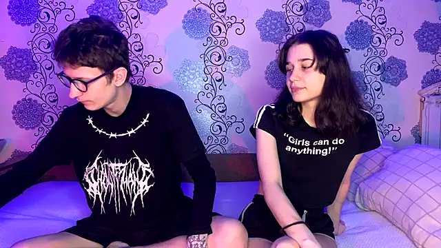 baby lesi online show from November 17, 2025, 4:00 pm