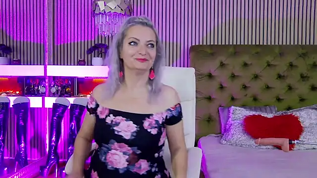 LadyTouch online show from November 4, 2025, 12:47 am